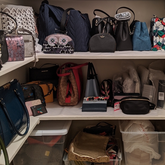 My guilty pleasure is poshing... - Picture 3 of 9